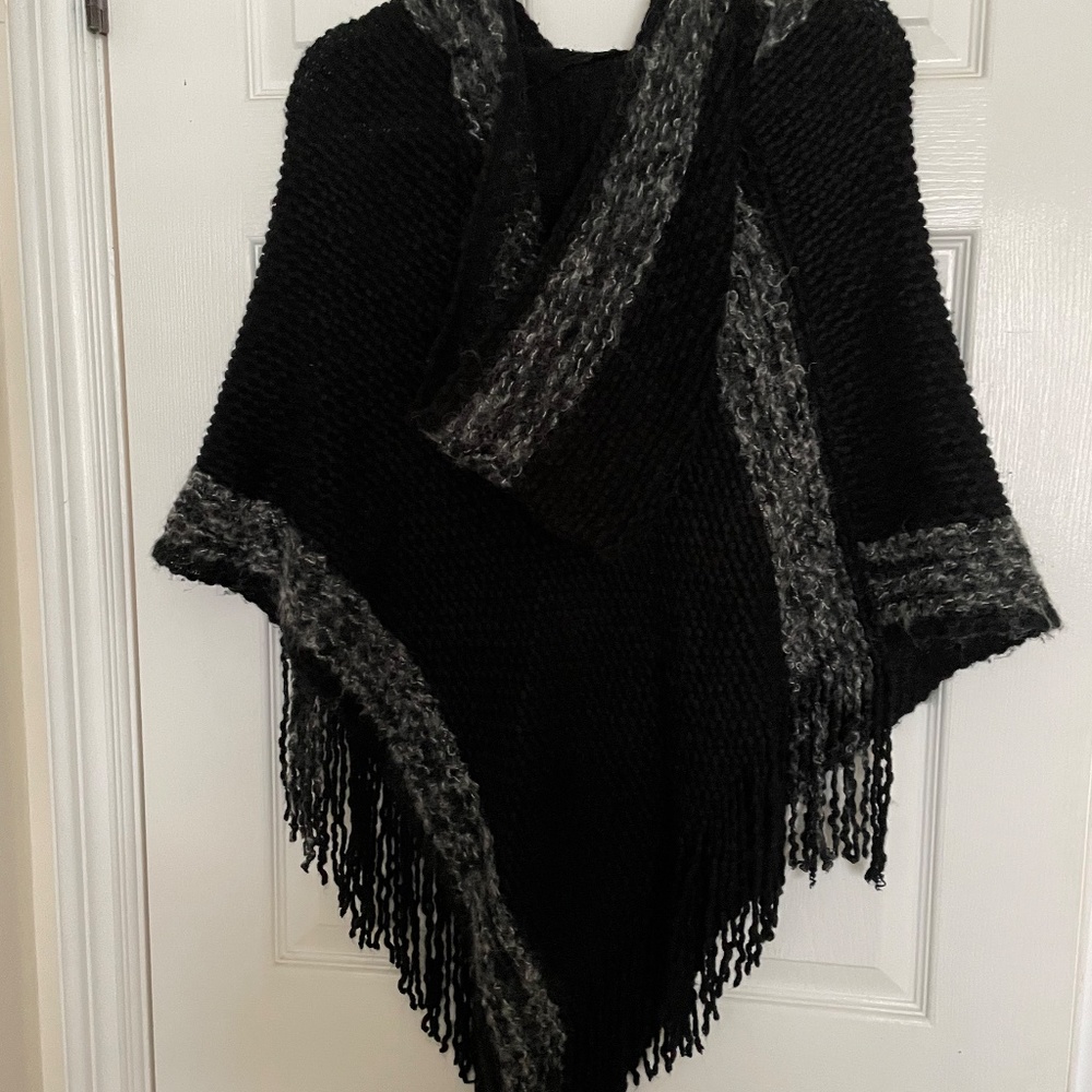 Sweater Poncho - Picture 2 of 2